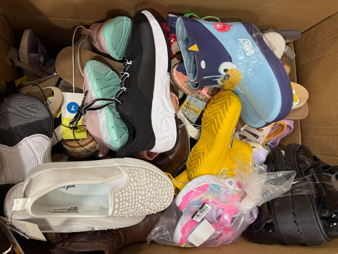 Kids Mixed Shoes Wholesale Liquidation - Image 2