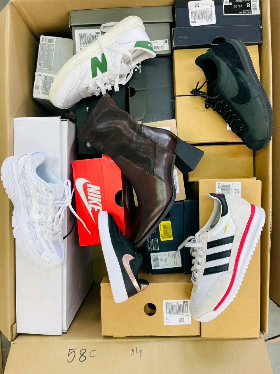 Premium Branded Mixed Footwear Wholesale Liquidation – 50 Pairs – Nike, Adidas, Vans & More – Category C Returns at €3 Per Pair - Image 9
