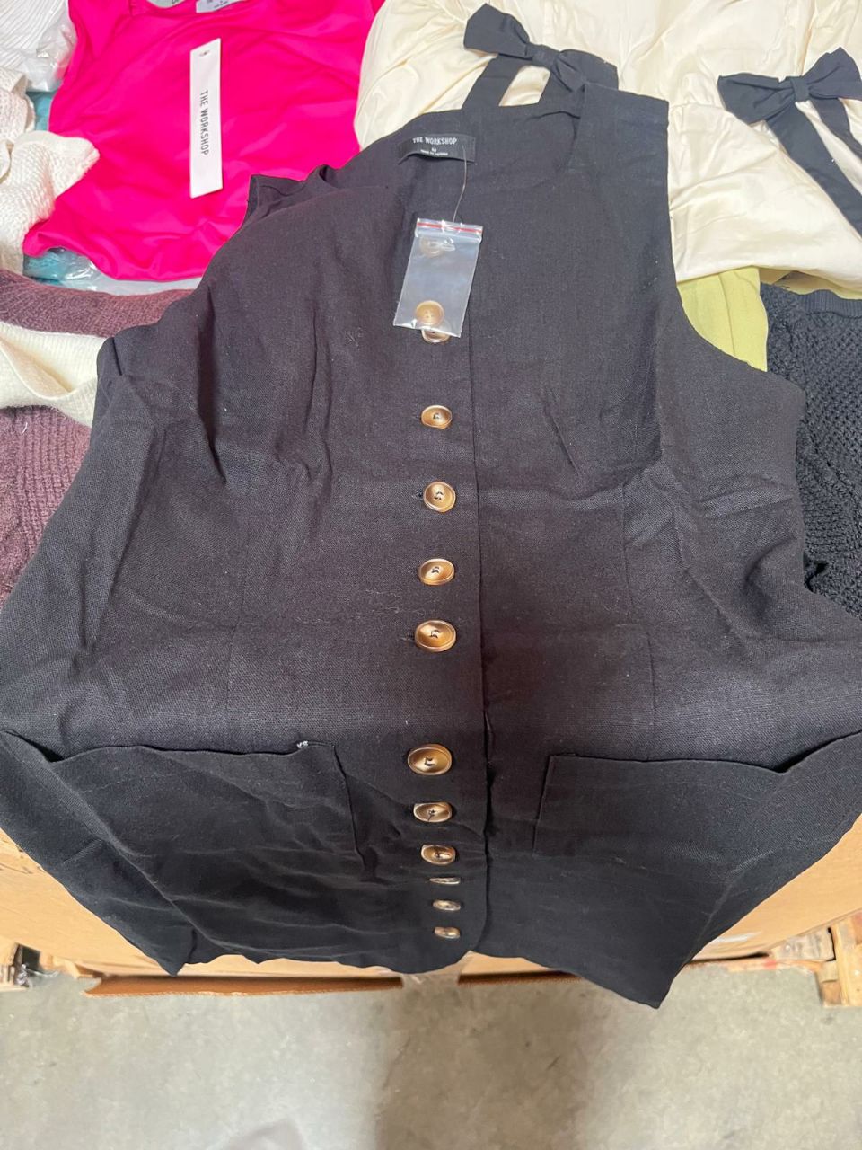 Buckle Clothing Wholesale Liquidation Pallet – 500 Pieces – New With Tags at €0.75 Per Piece - Image 8