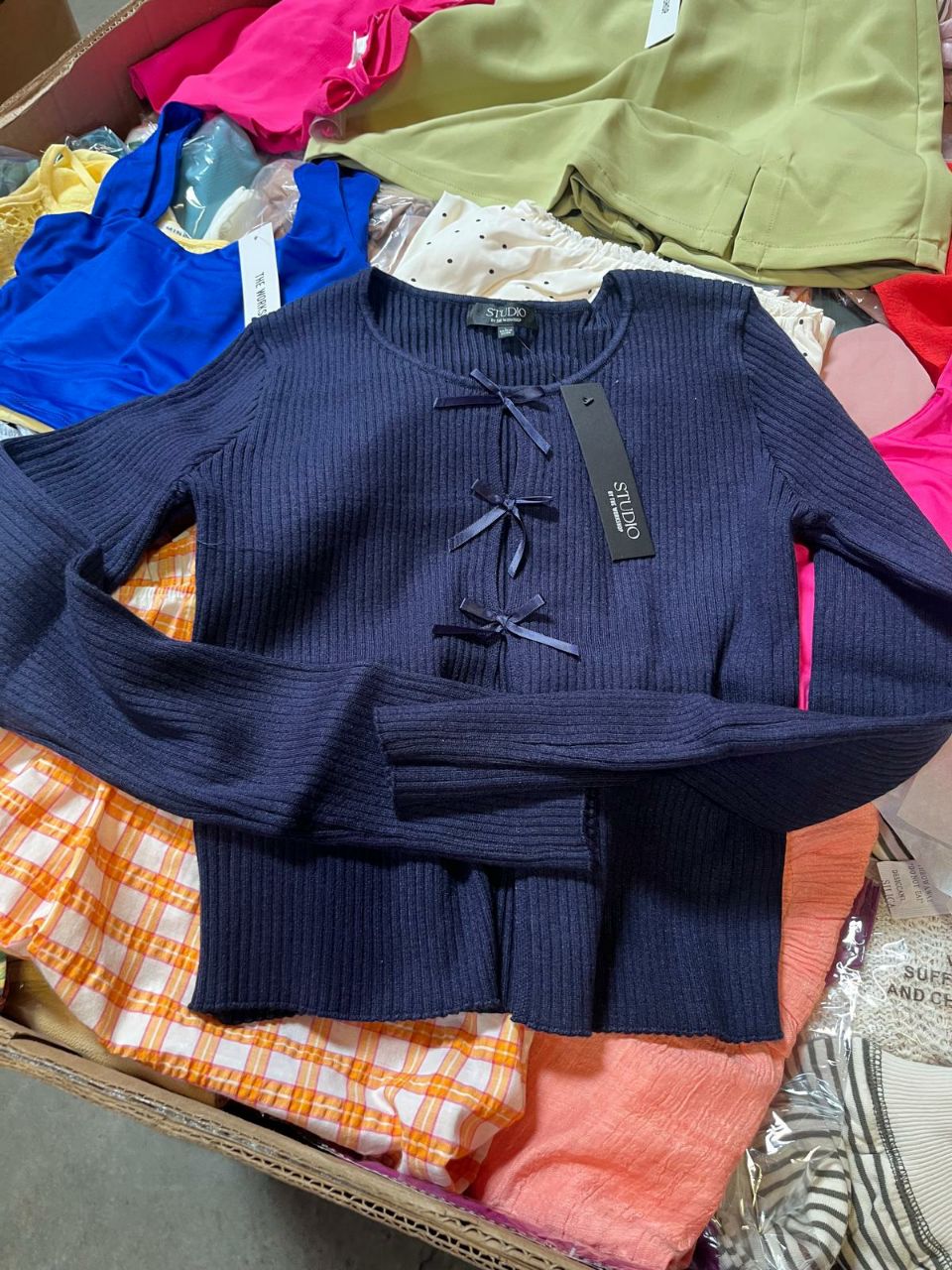 Buckle Clothing Wholesale Liquidation Pallet – 500 Pieces – New With Tags at €0.75 Per Piece - Image 9