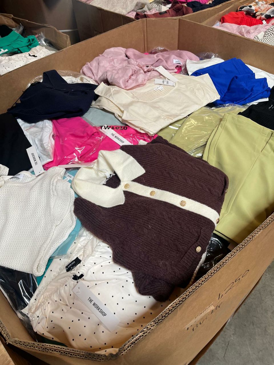 Buckle Clothing Wholesale Liquidation Pallet – 500 Pieces – New With Tags at €0.75 Per Piece - Image 10